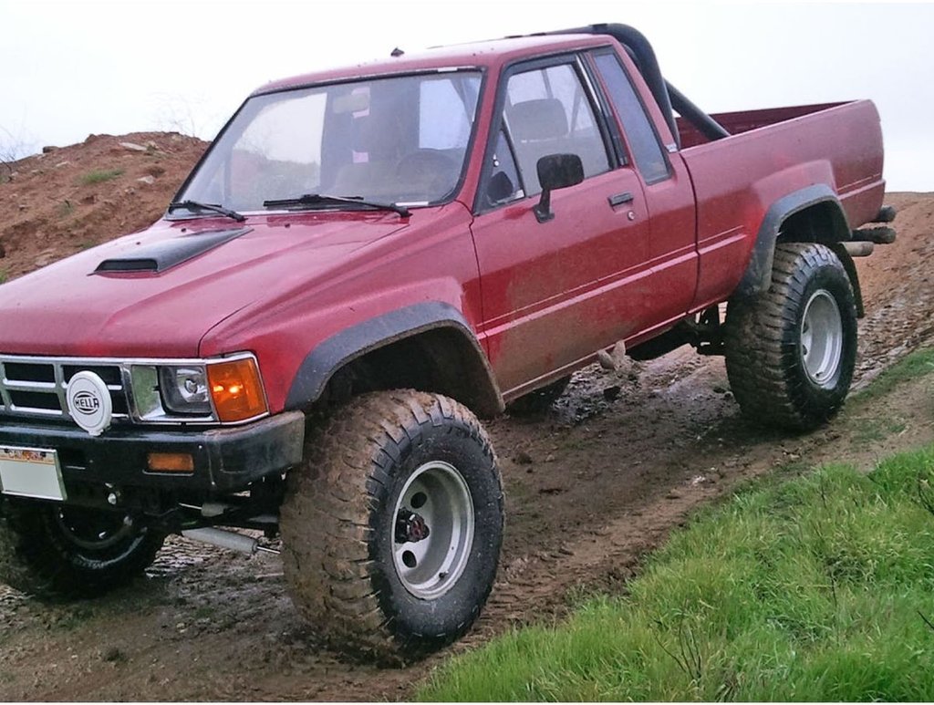 HUSKY LINERS FF EXTEND-A-FENDER STYLE 4PC - TOYOTA PICKUP 1984-1988
